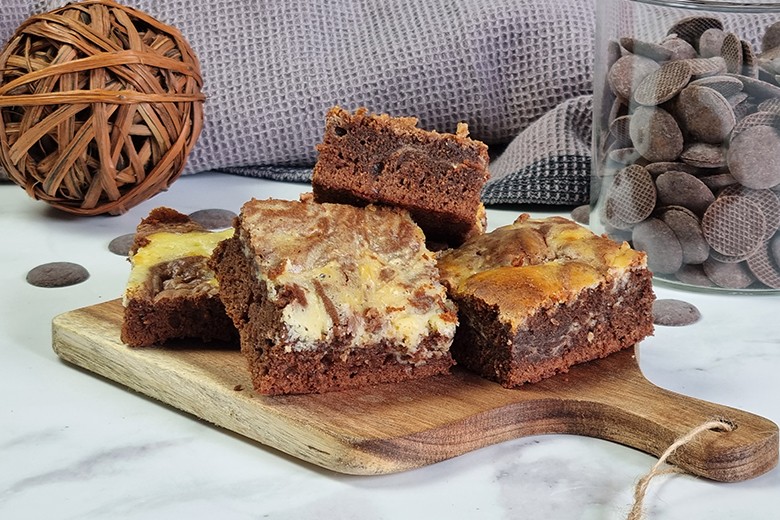 Cheesecake Brownies