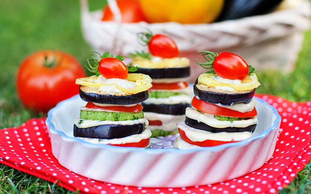 Zucchini und Auberginen im Sommer