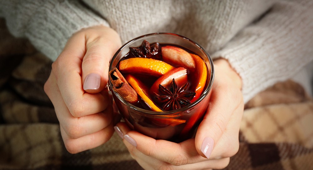 Glühwein und Punsch: Heiße Getränke gegen kaltes Wetter