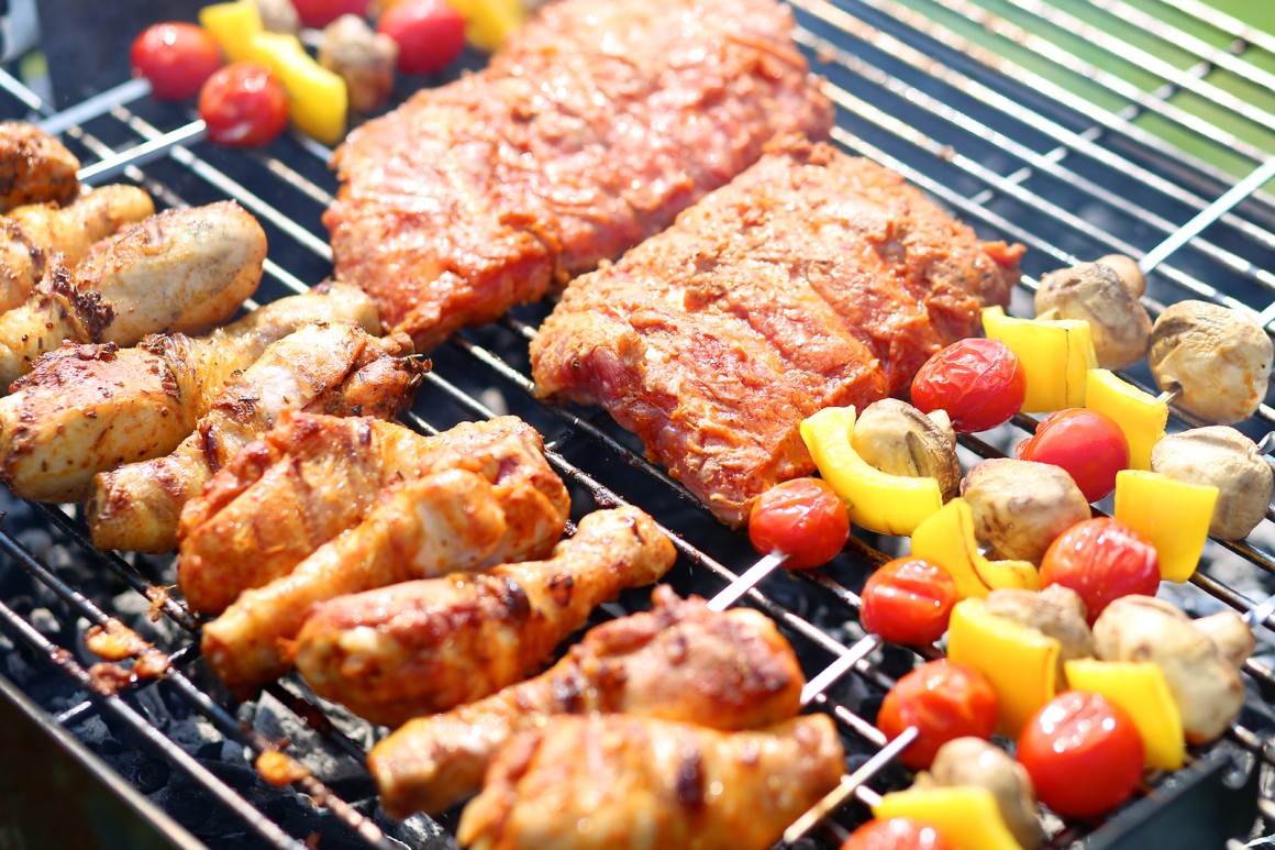Direktes Grillen - Holzkohlegrill & Gasgrillen