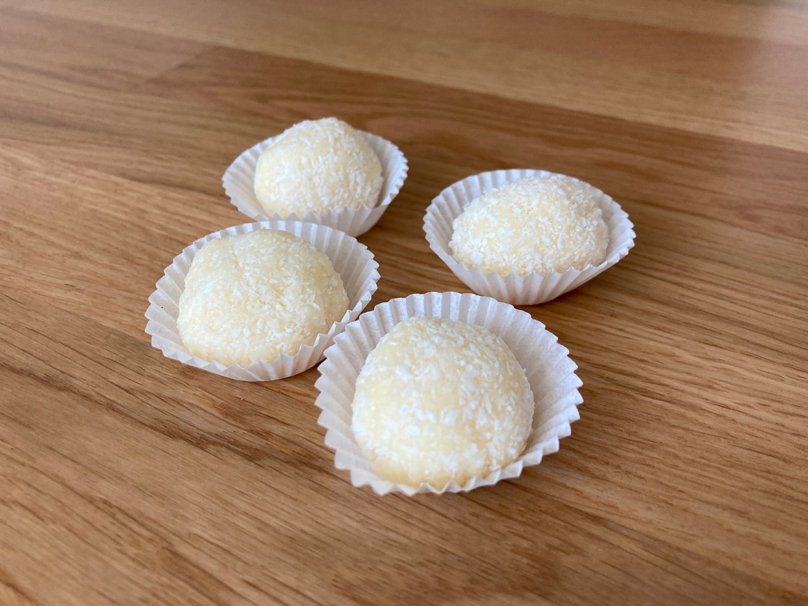 Kokoskugeln mit weißer Schokolade