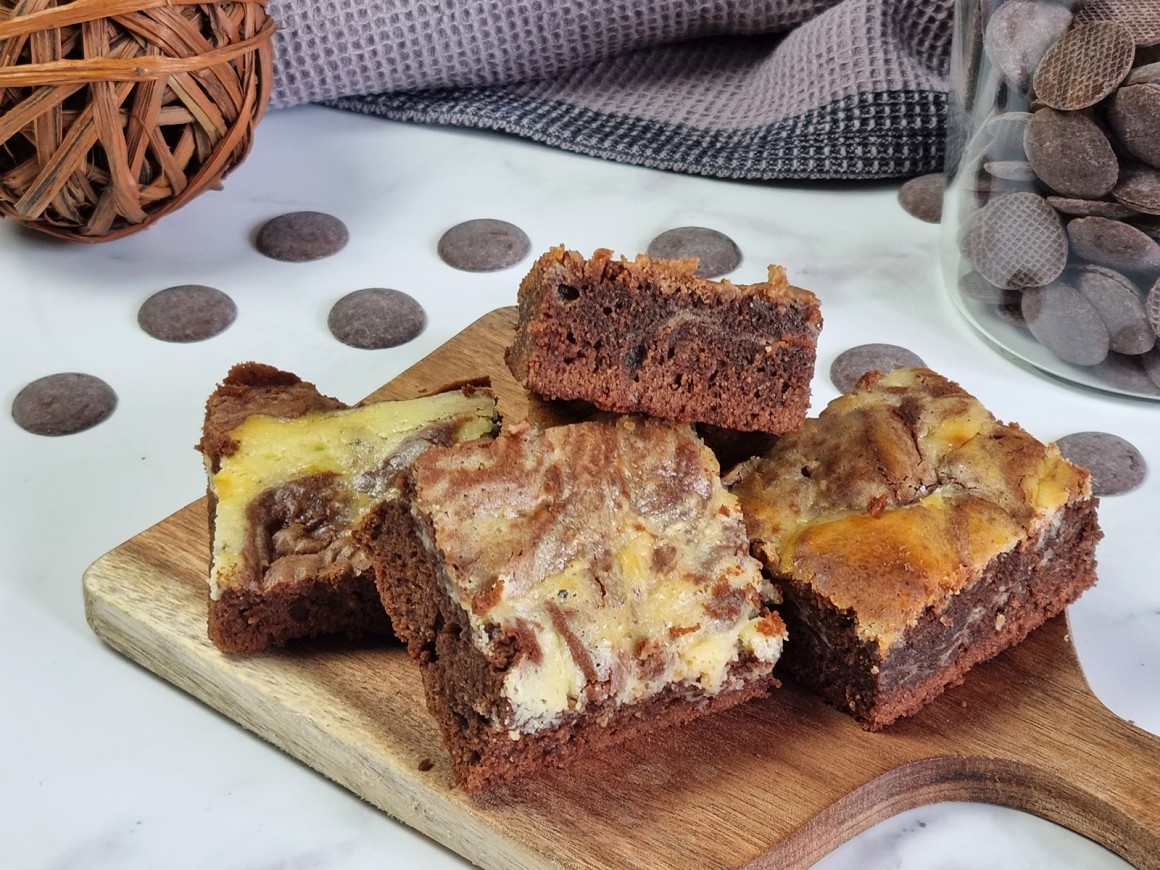Cheesecake Brownies