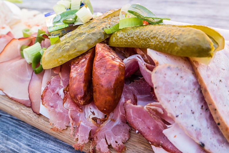Die Brotzeit: Eine Tradition mit Herz und Geschmack