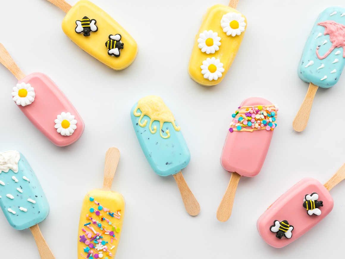 Cakesicles: Trendige Kuchen am Stiel