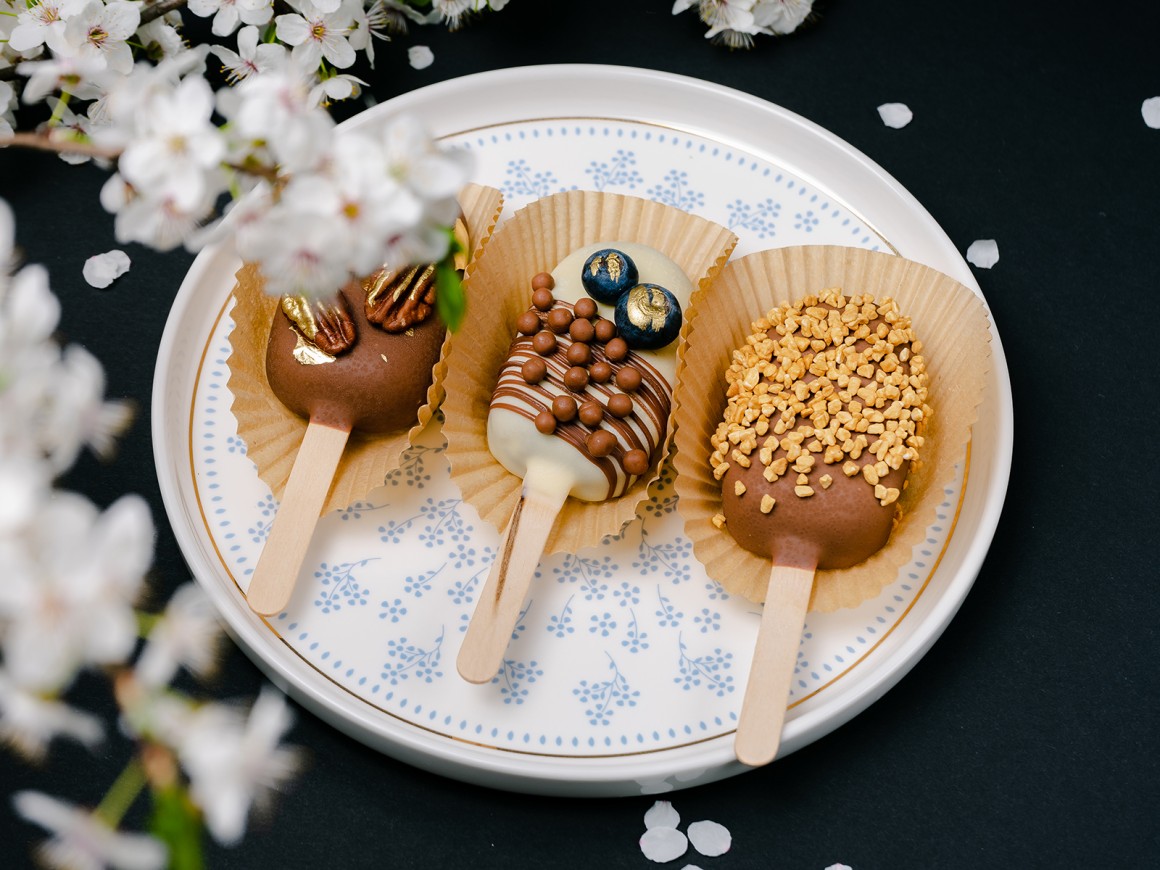 Cakesicles: Trendige Kuchen am Stiel