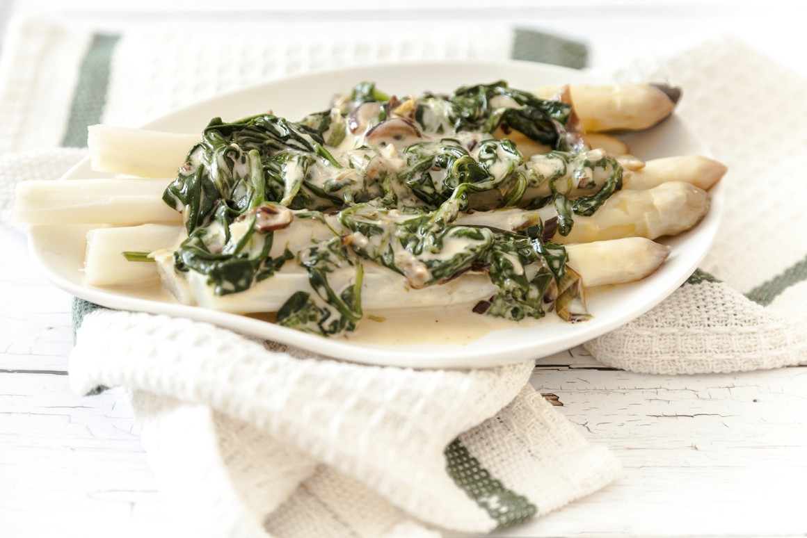 Pfälzer Spargel mit Spinat