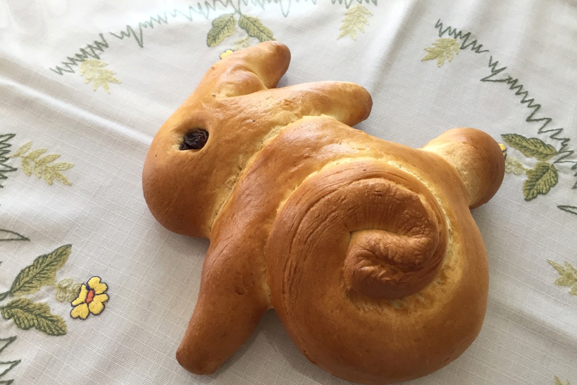 Osterhasen aus Hefeteig