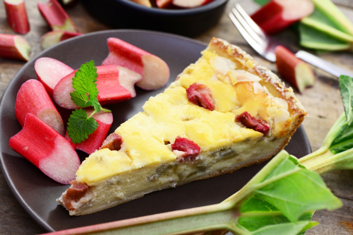 Rhabarberkuchen mit Pudding