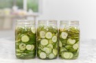 Süß-sauer eingelegte Salatgurken