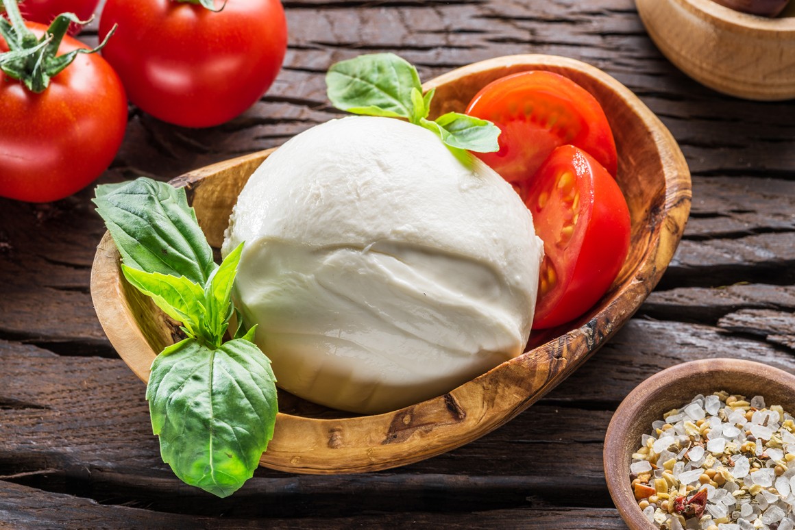Mozzarella reiben