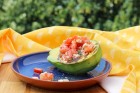Gegrillte Avocado mit Fetacreme