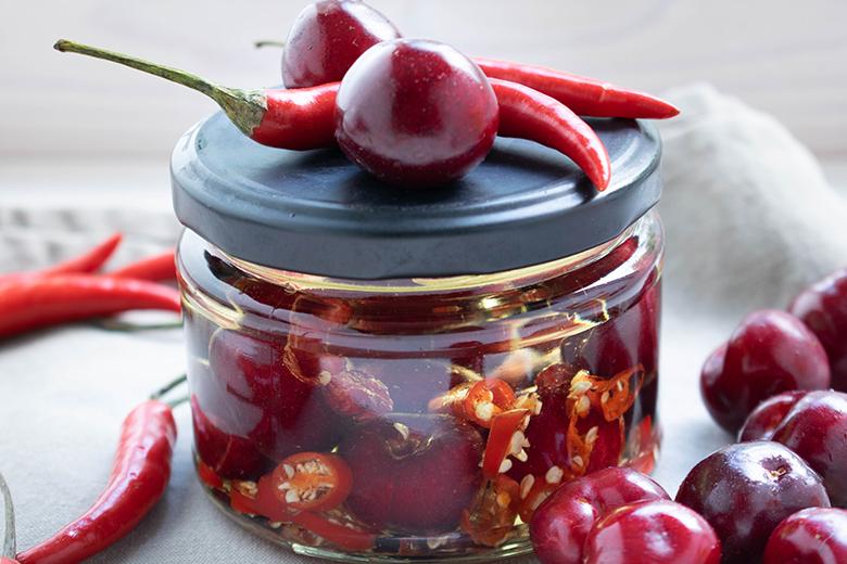 Kirschöl mit Chili
