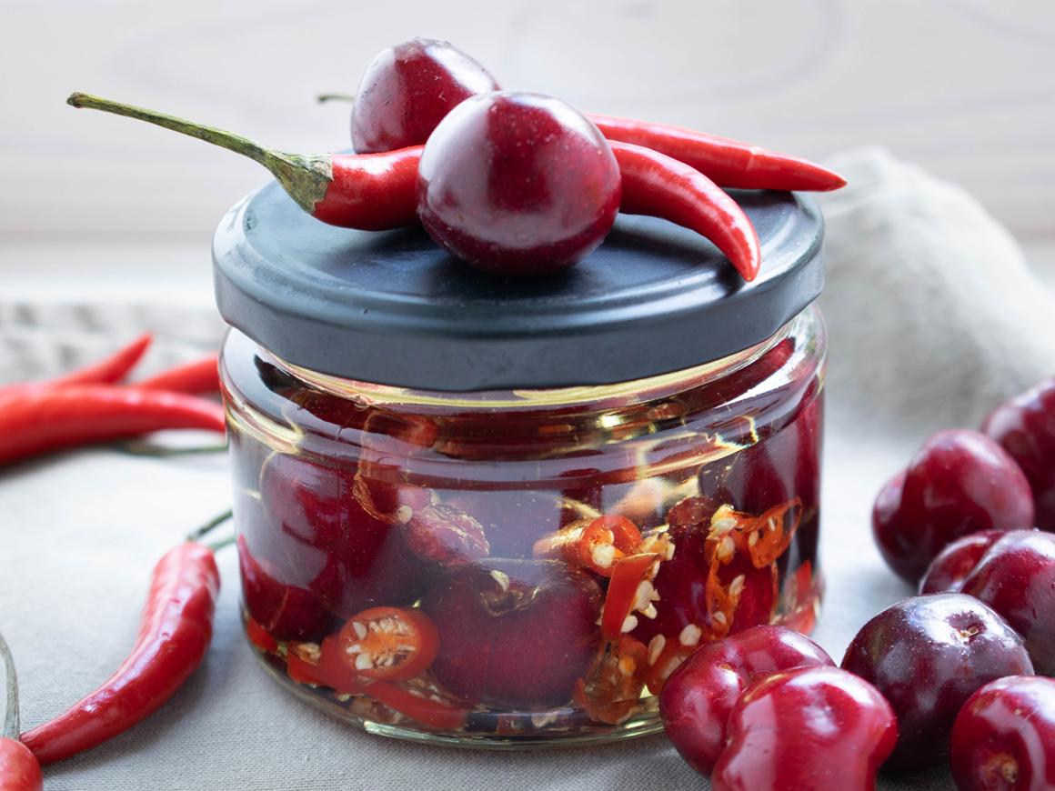 Kirschöl mit Chili