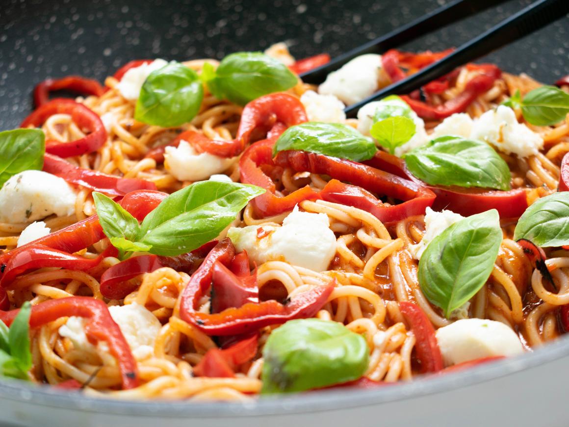 Paprika-Mozzarella-Sauce