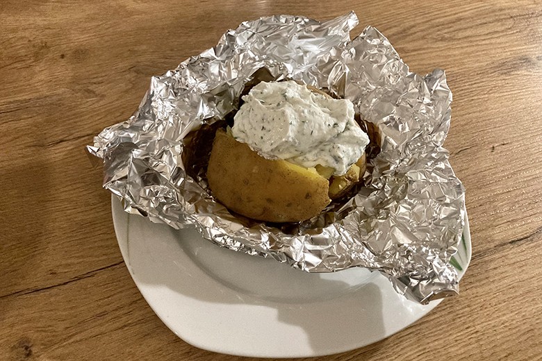 Ofenkartoffel mit Kräuterquark