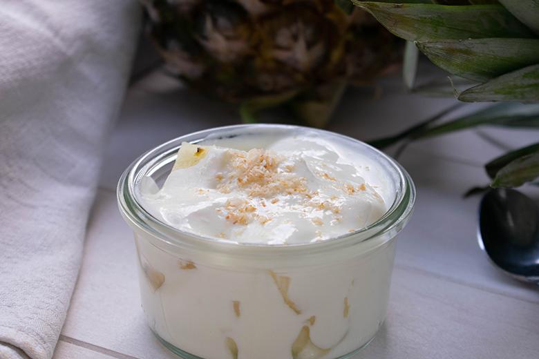 Ananas-Kokos-Dessert mit Rum