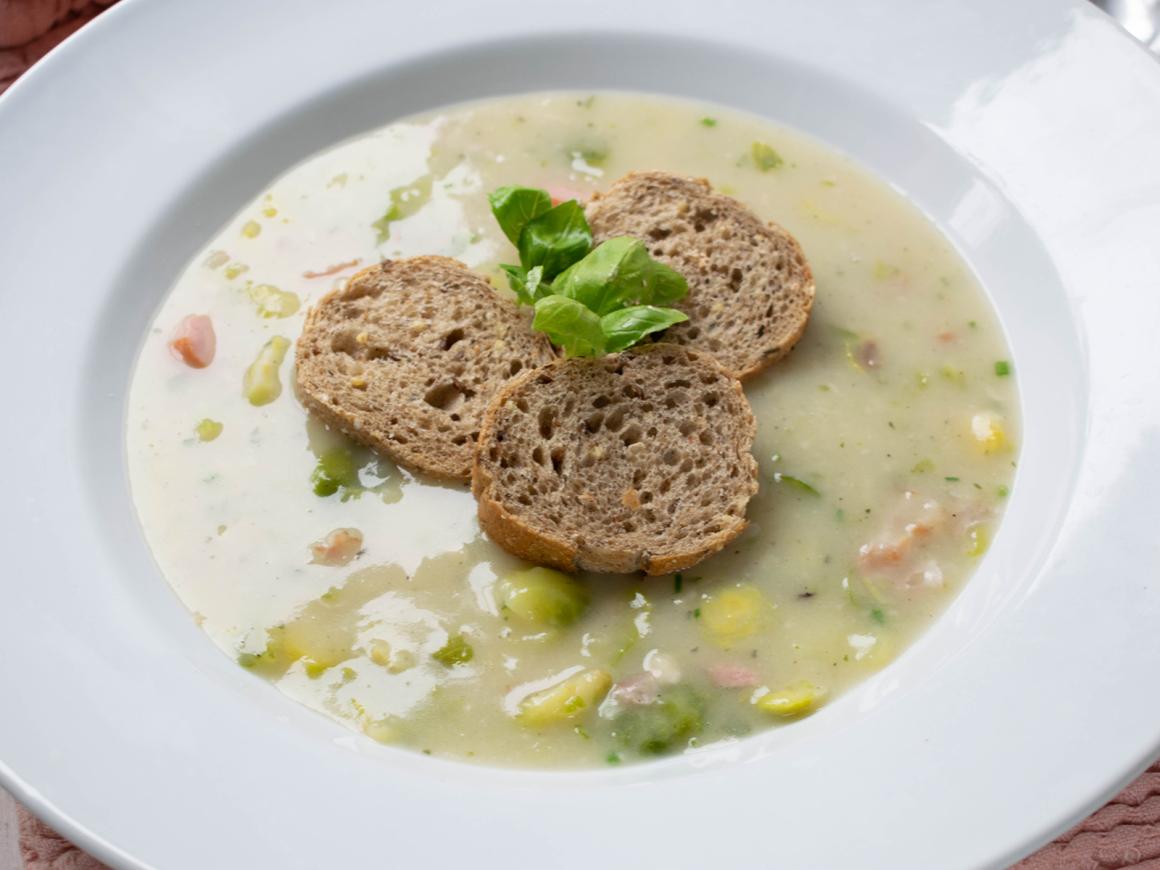 Klassische Wintersuppe