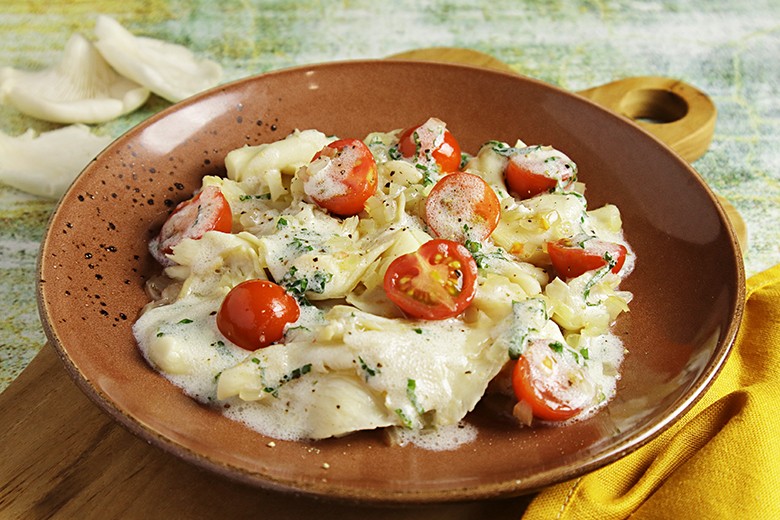 Gebratene Austernpilze mit Tomaten