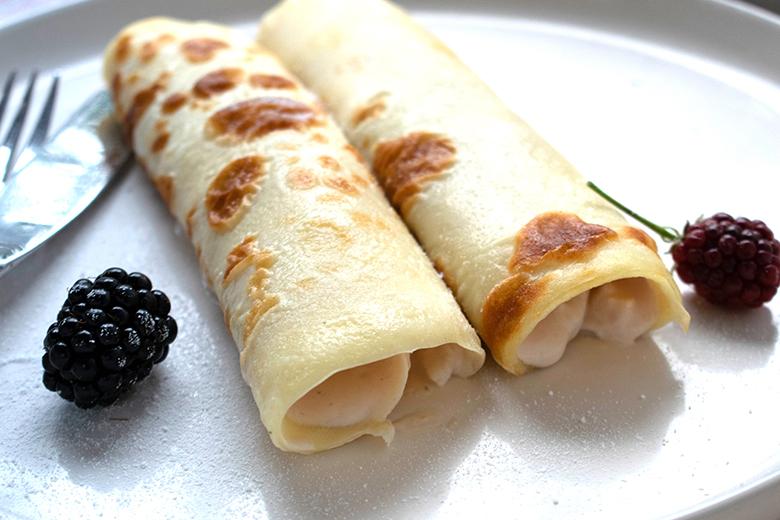 Crêpes mit Brombeer-Quark
