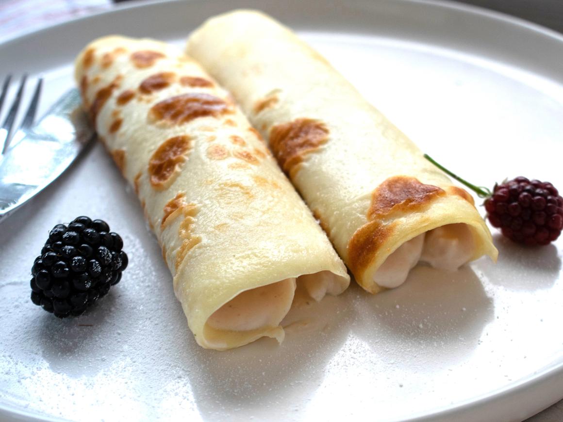 Crêpes mit Brombeer-Quark