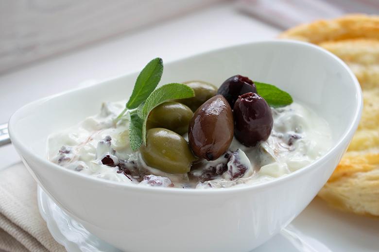 Oliven-Sardinen-Dip