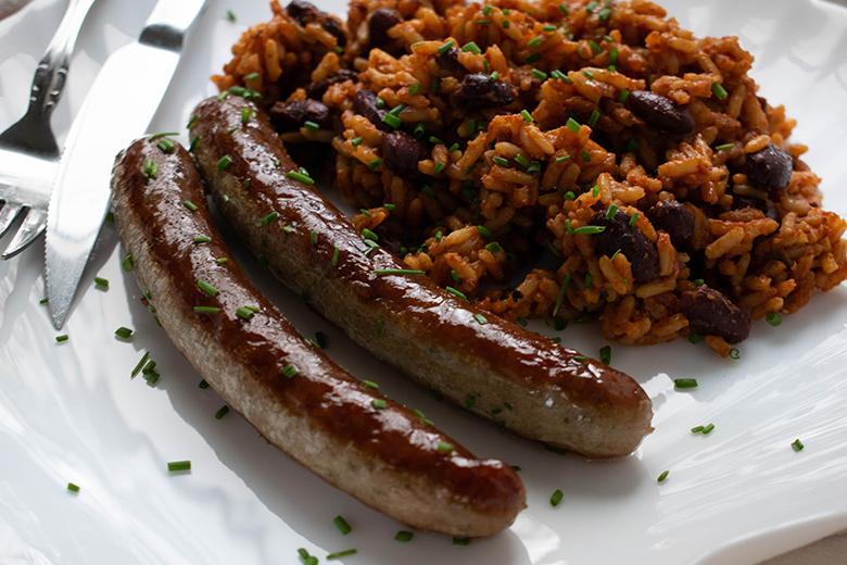 Reispfanne mit Bratwurst