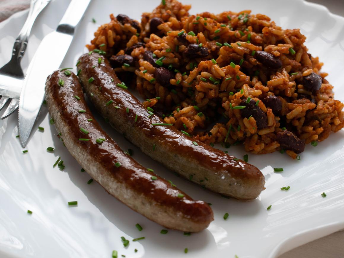 Reispfanne mit Bratwurst
