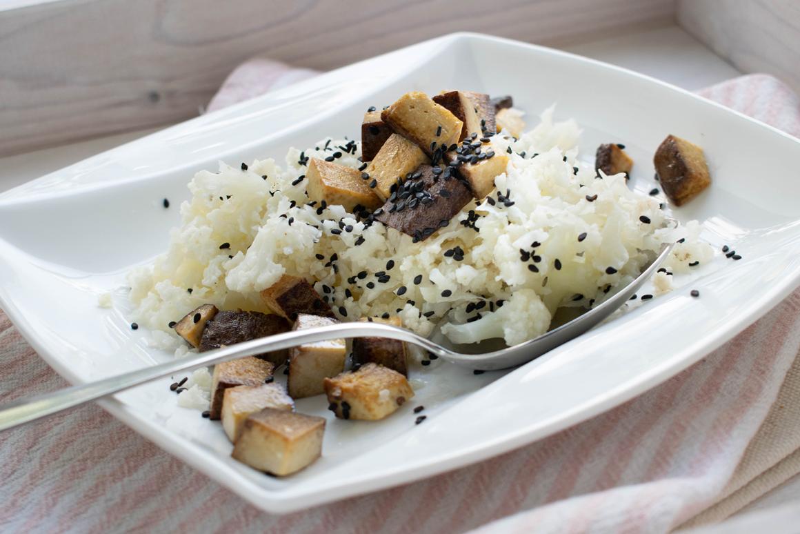 Blumenkohlreis mit Tofu
