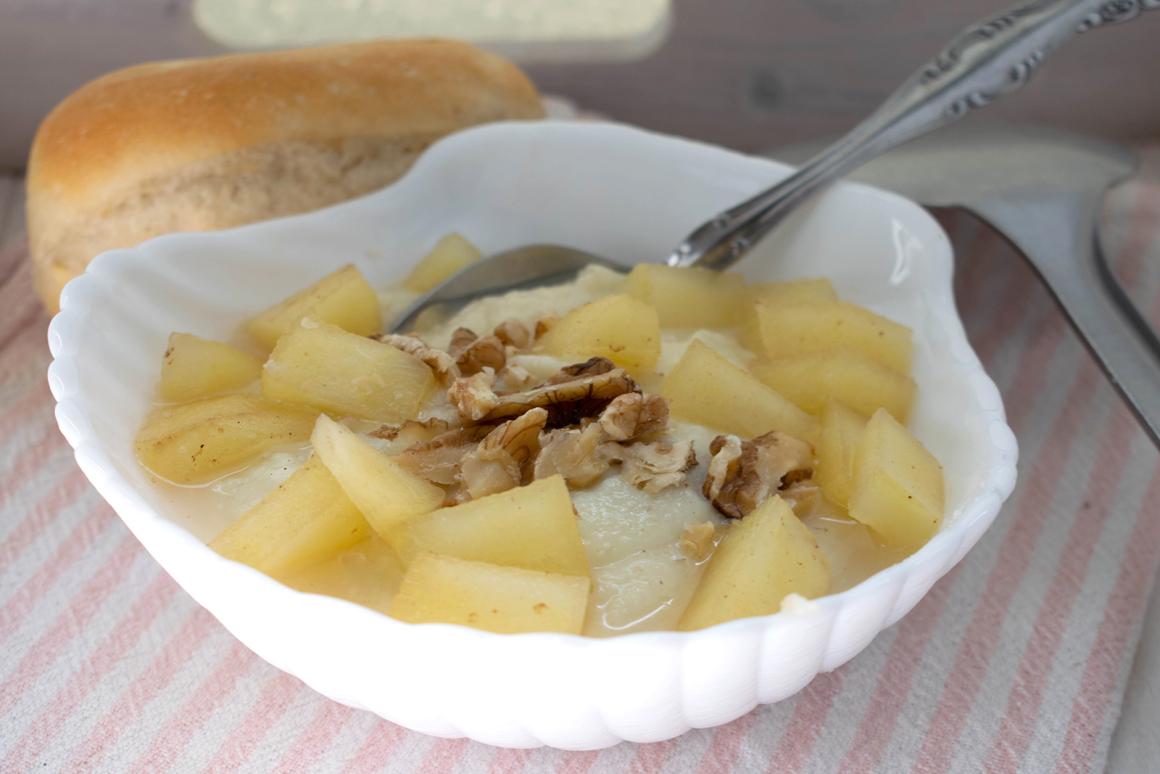 Pastinakenbrei mit Apfelkompott