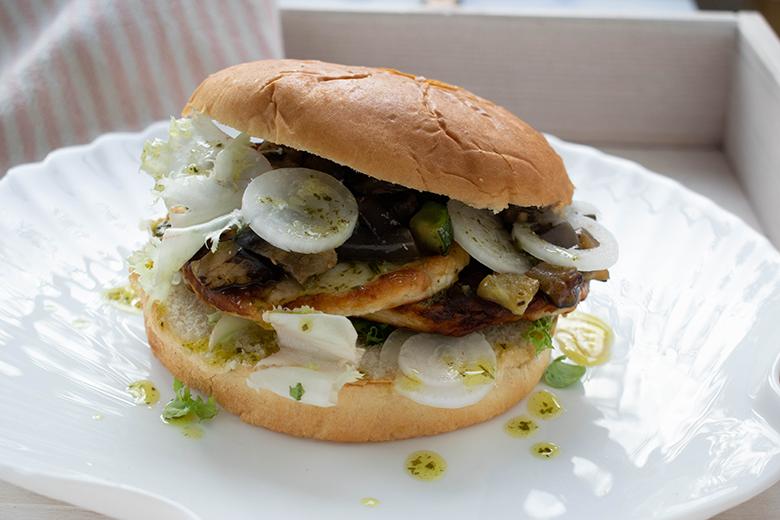 Saftiger Halloumi-Burger