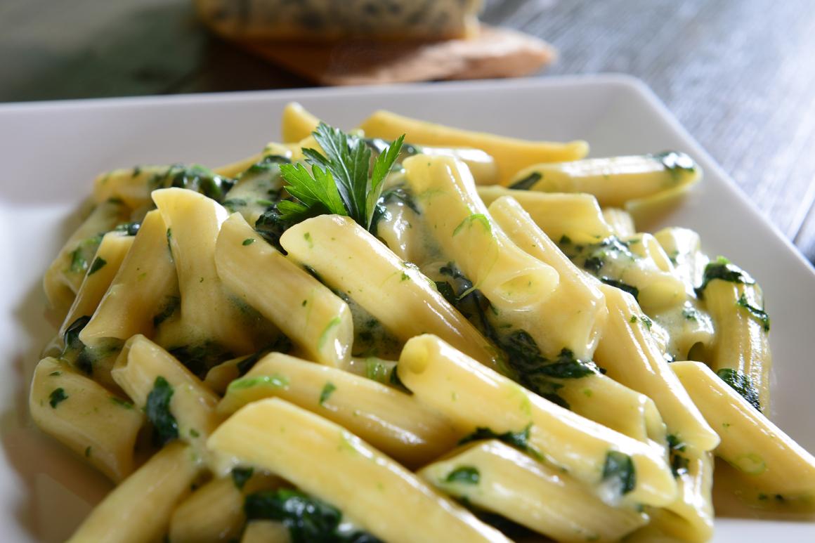 Pasta mit cremiger Spinat-Sauce