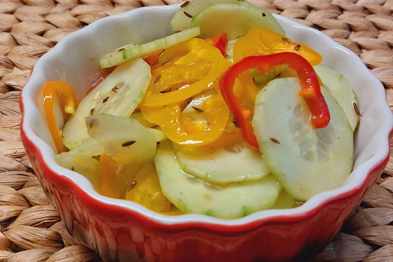 Asiatischer Gurkensalat