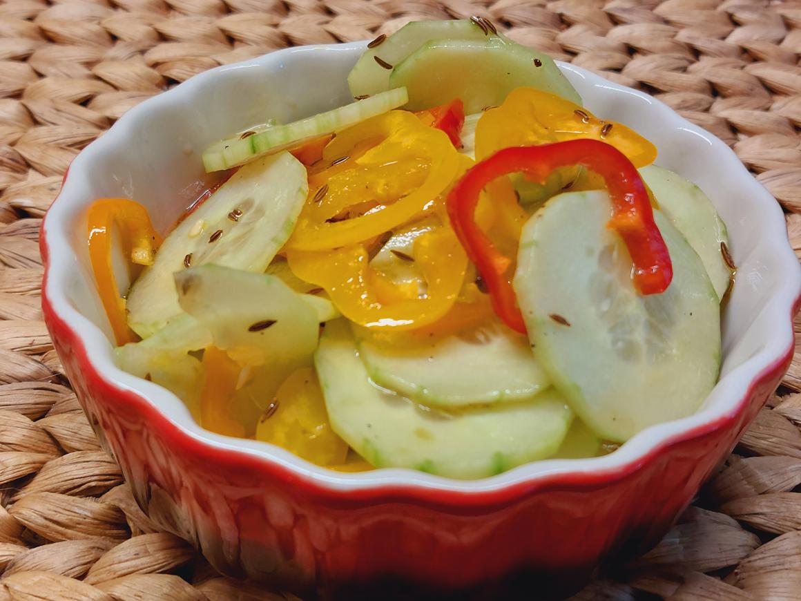 Asiatischer Gurkensalat