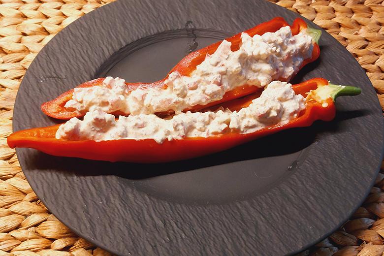 Paprika mit Feta-Creme
