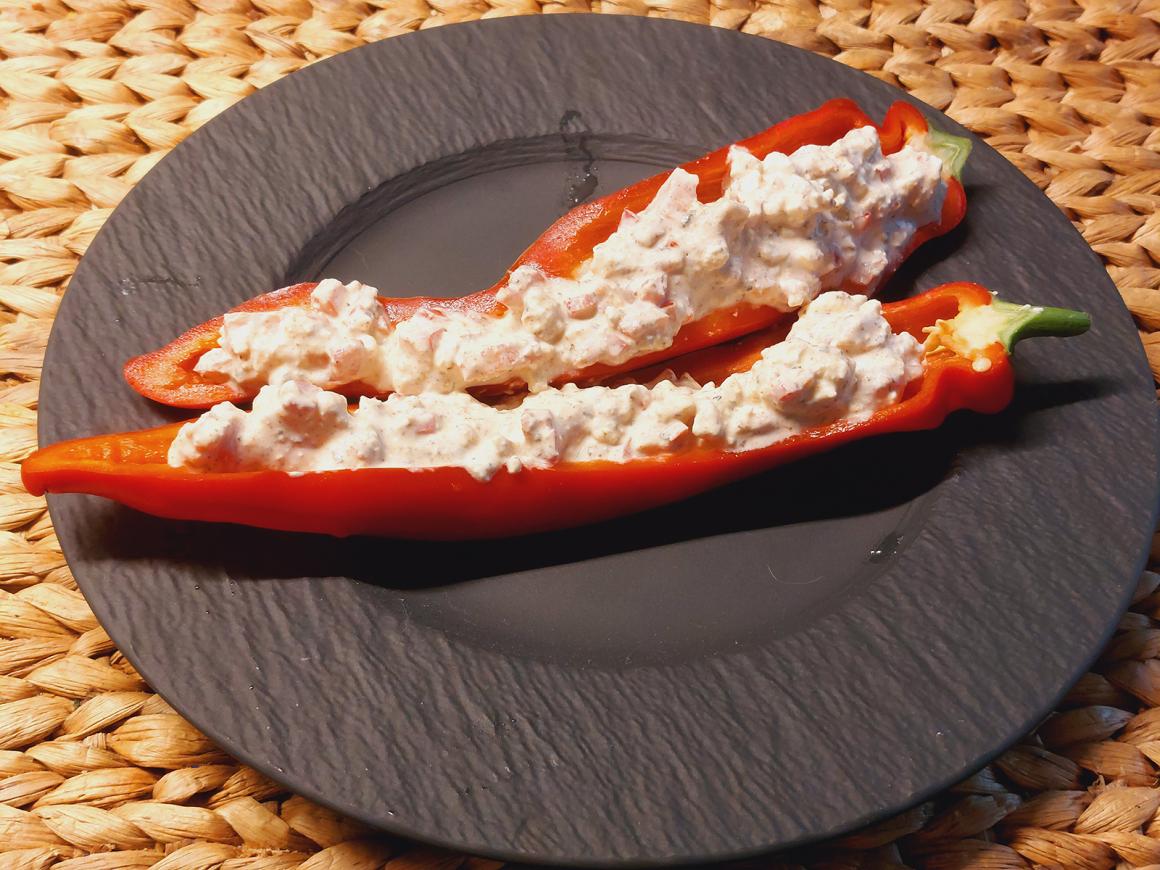 Paprika mit Feta-Creme