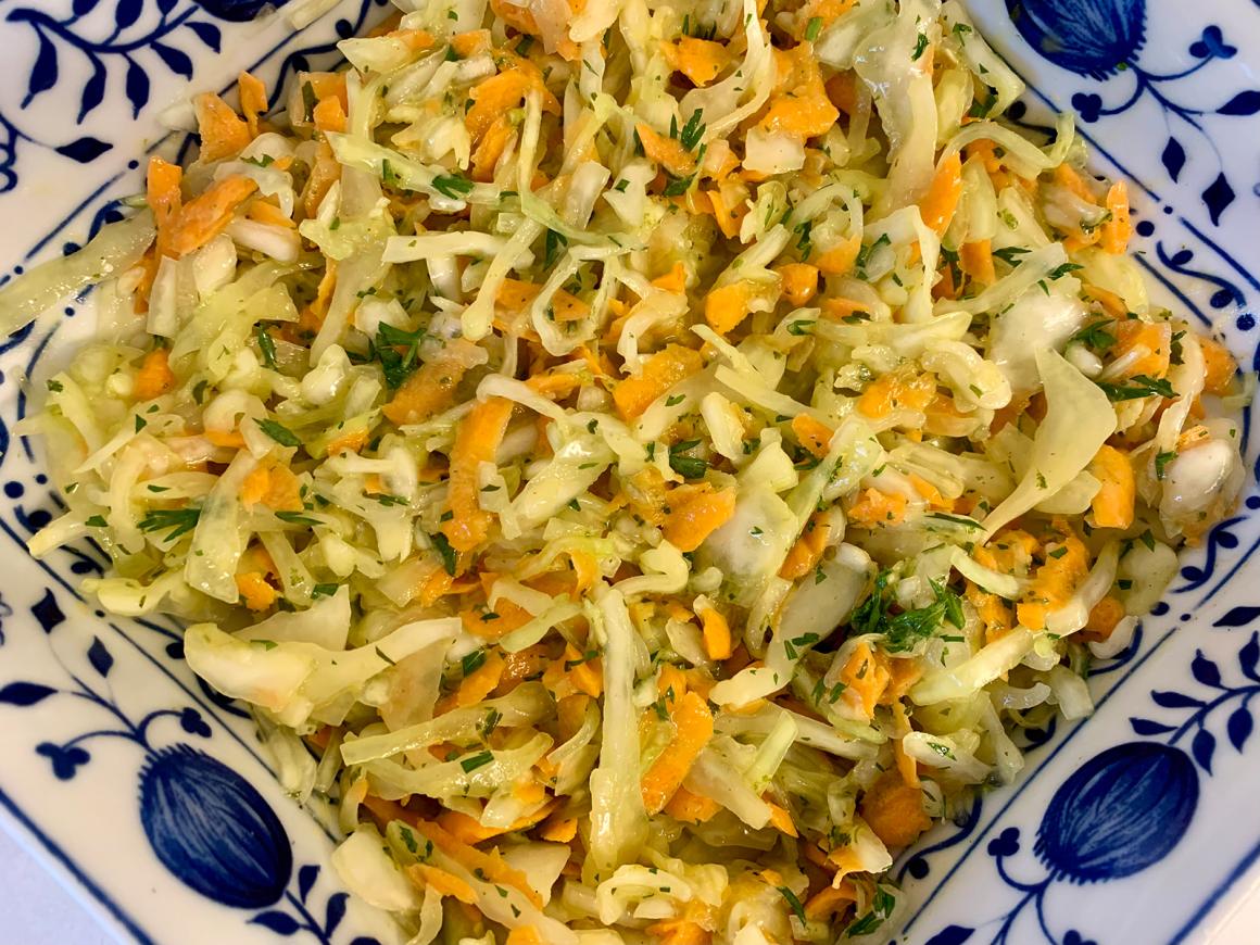 Weißkohl-Möhren-Salat