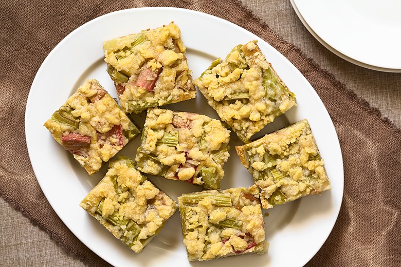 Rhabarberkuchen mit Streuseln