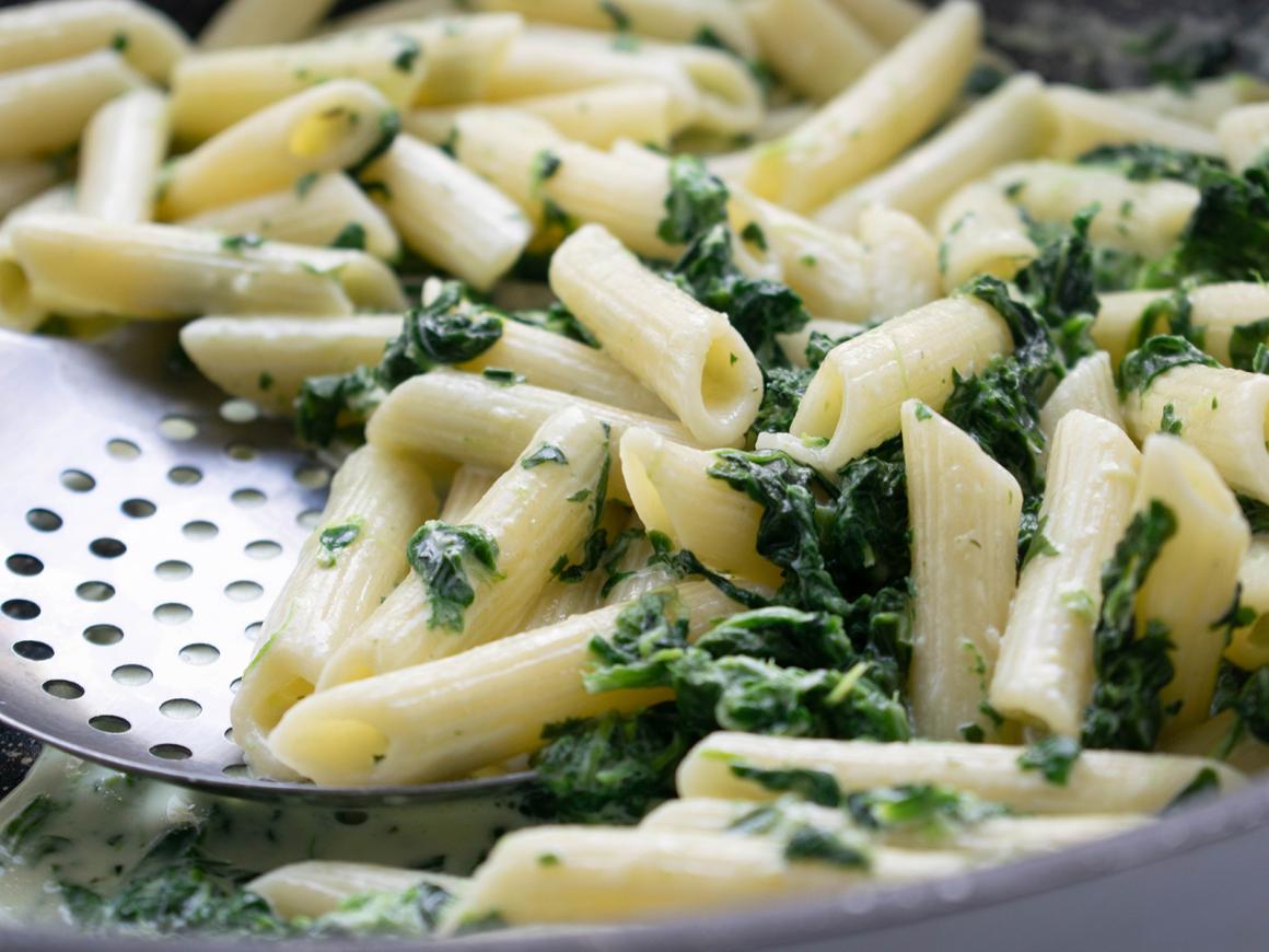 Penne in Mangold-Sauce