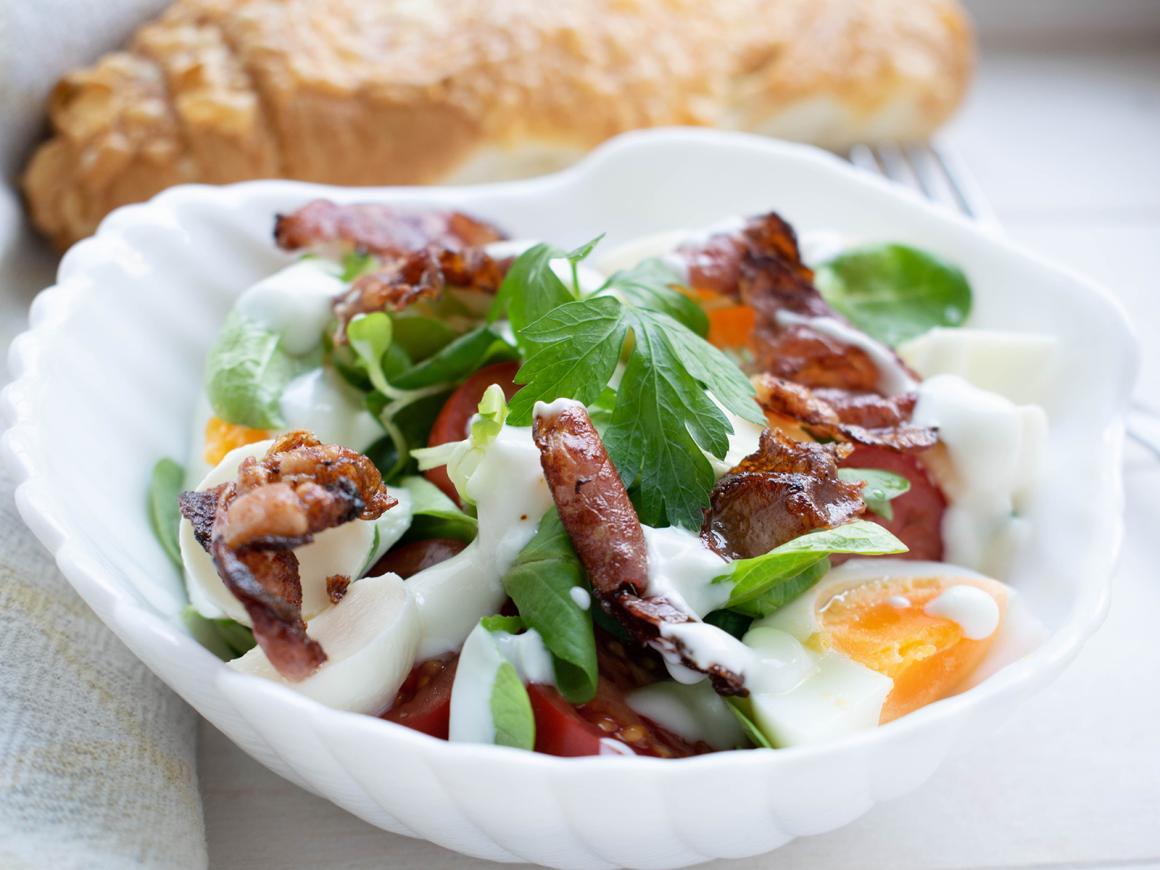 Mozzarellasalat mit Bacon