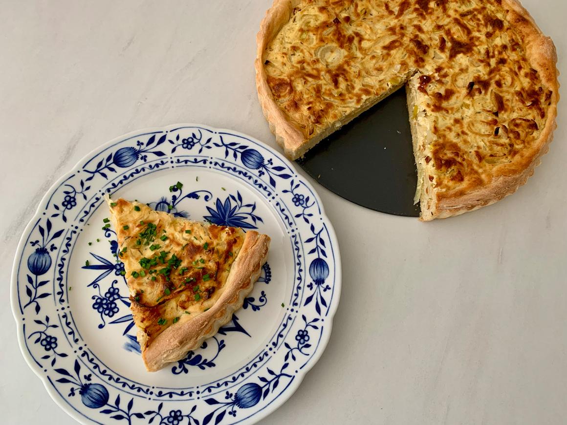 Zwiebelkuchen mit Hefeteig
