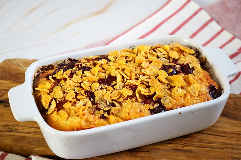 Quark-Auflauf mit Kirschen und Cornflakes