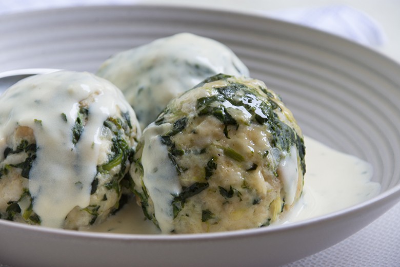 Spinatknödel aus dem Dampfgarer
