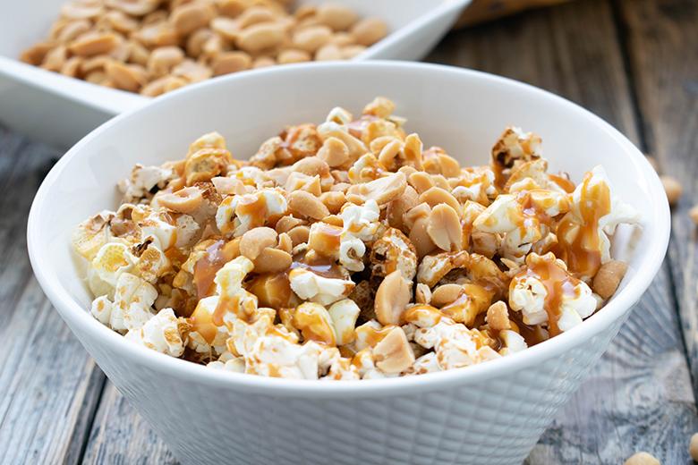 Karamellcreme mit Popcorn