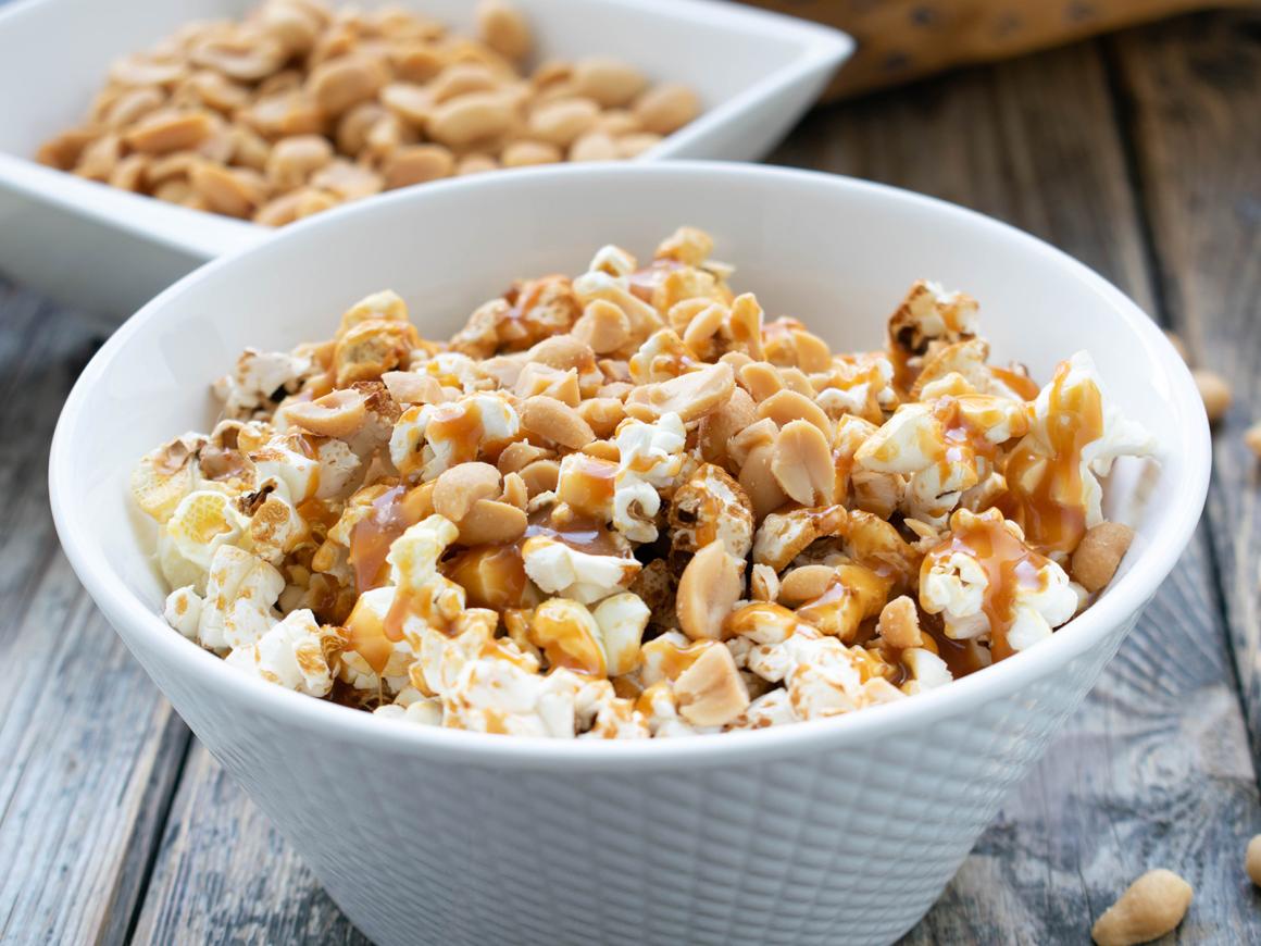 Karamellcreme mit Popcorn