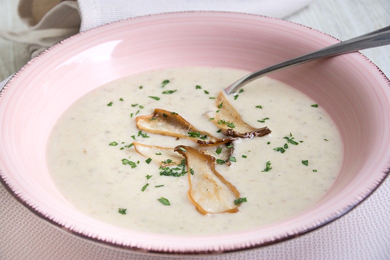 Kartoffelsuppe mit Steinpilzen
