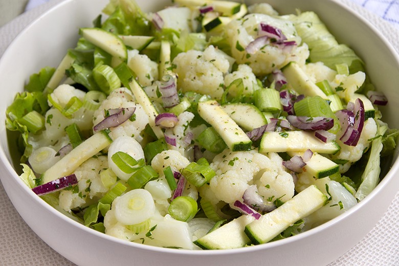 Basischer Blumenkohlsalat