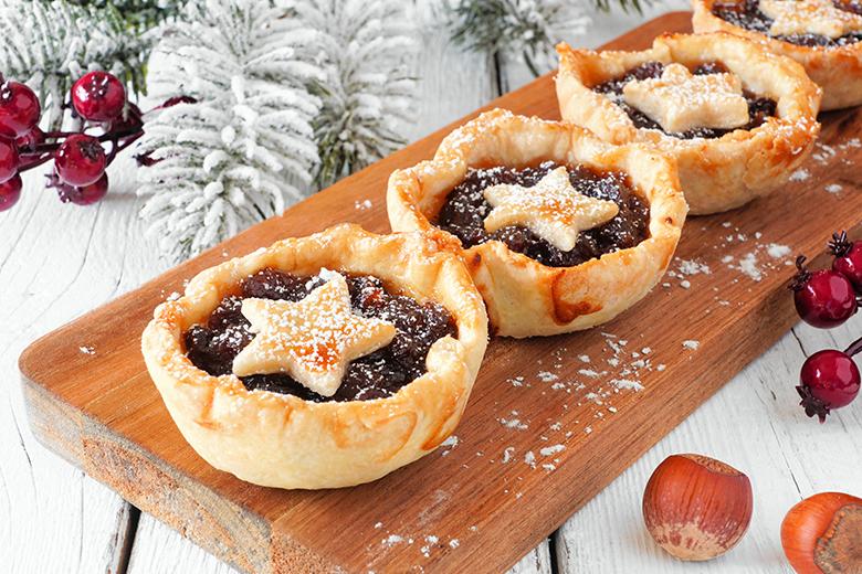 Weihnachtliche Mini-Frucht-Törtchen 