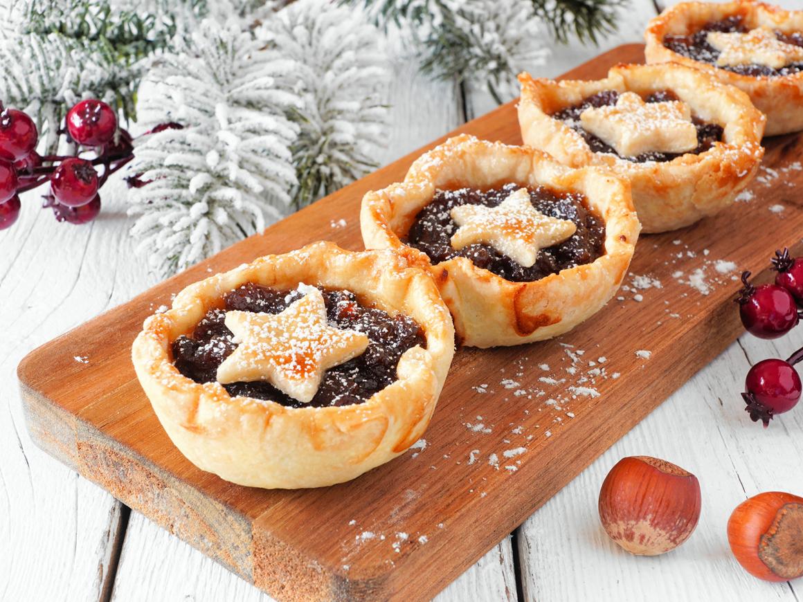 Weihnachtliche Mini-Frucht-Törtchen 