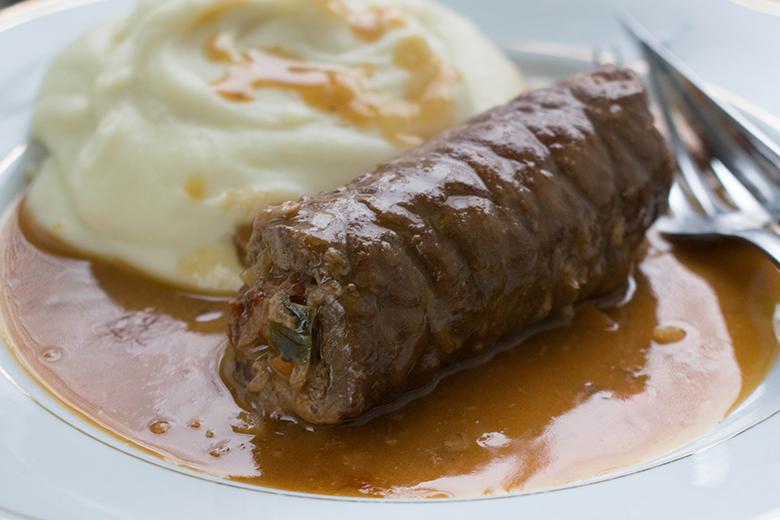 Rouladen mit Kartoffelpüree