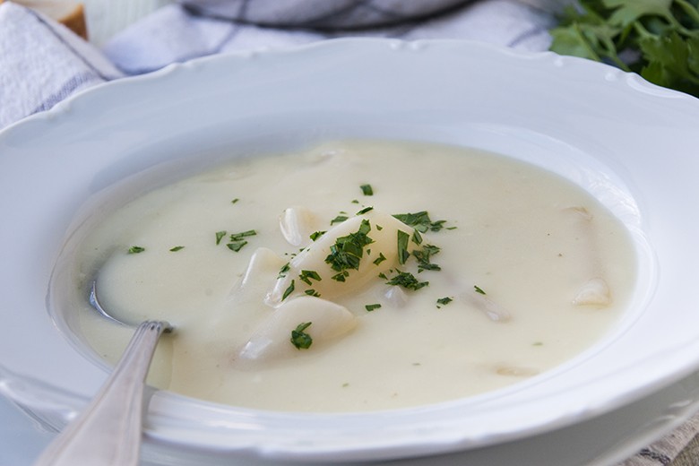 Spargelsuppe mit Kartoffeln